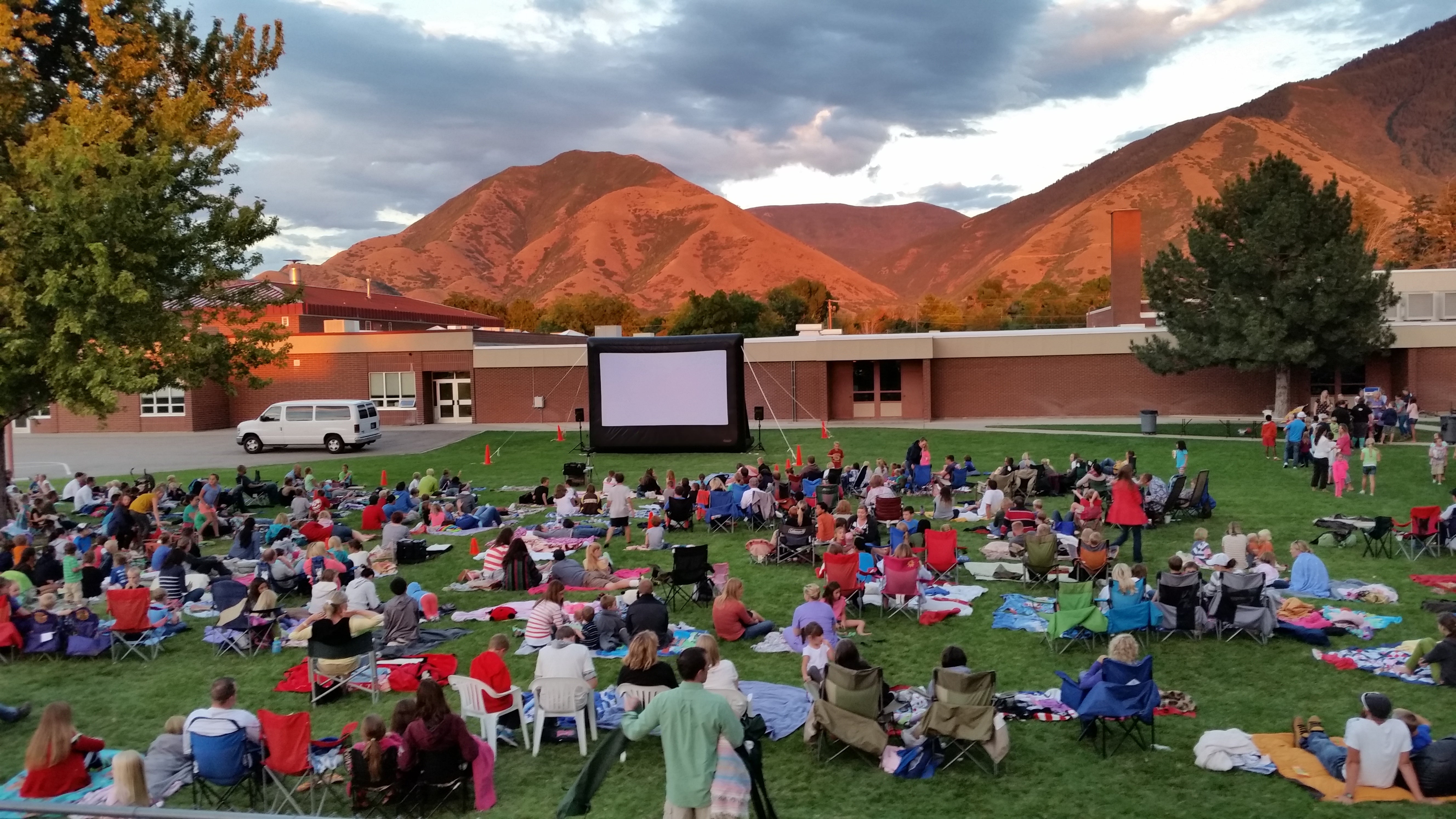 Open Air Cinema Pro 16' inflatable outdoor movie screen